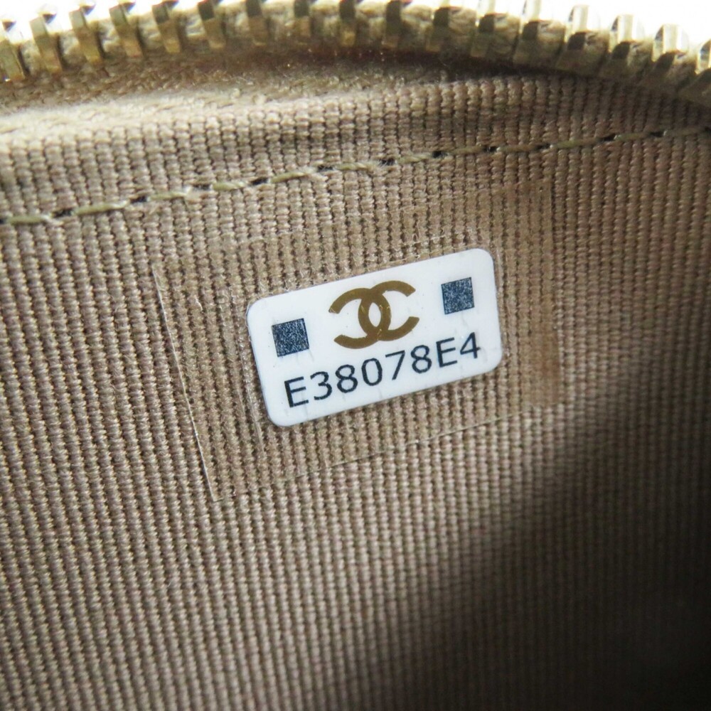 CHANEL Authentic Cream Caviar Leather Wallet - Picture 9 of 11